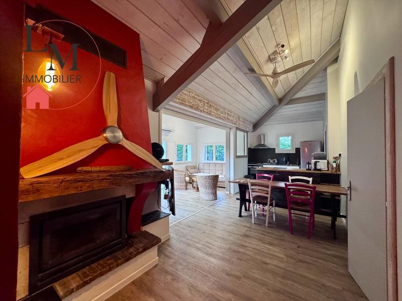 Villa - 295 m² - 10 pièces