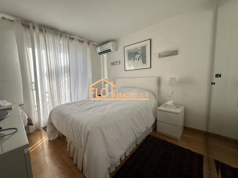 Maison - 230 m² - 7 pièces