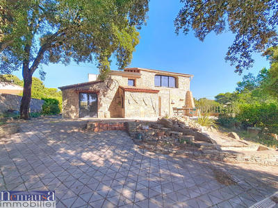 Maison - 163 m² - 6 pièces