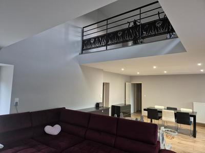 Maison - 280 m² - 6 pièces