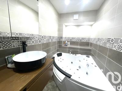 Appartement - 98 m² - 5 pièces