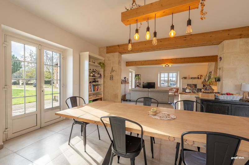 Villa - 198 m² - 7 pièces