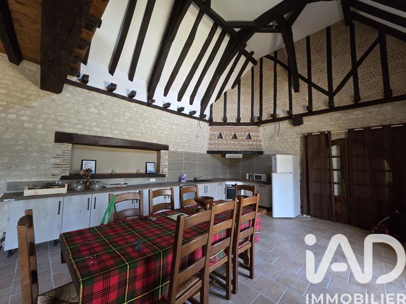 Maison - 654 m² - 18 pièces