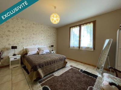 Maison - 234 m² - 8 pièces