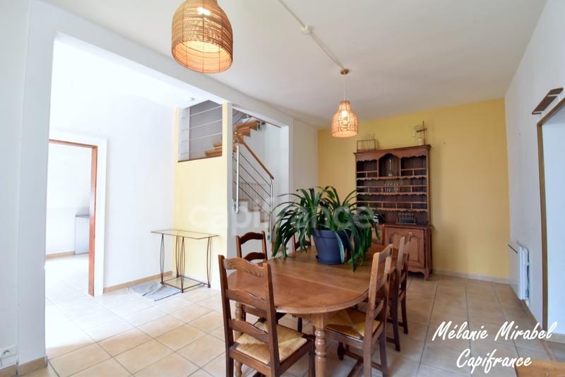 Maison - 137 m² - 6 pièces