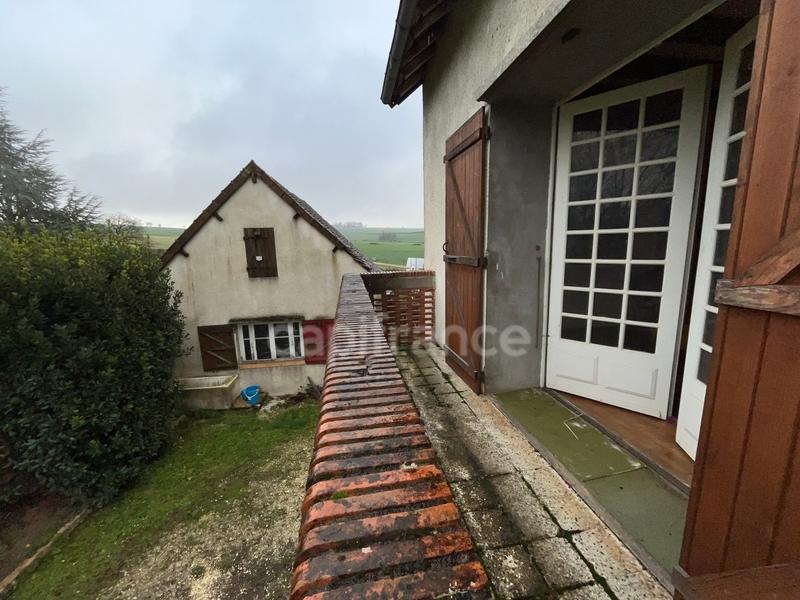 Maison - 240 m² - 9 pièces