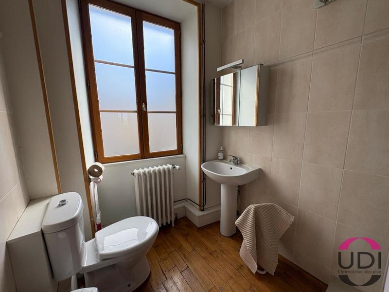 Maison - 235 m² - 8 pièces