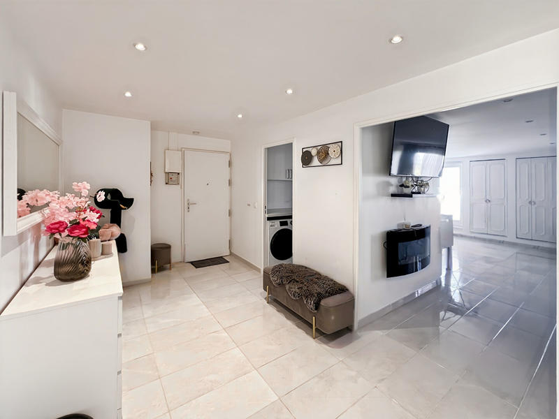 Appartement - 93 m² - 6 pièces