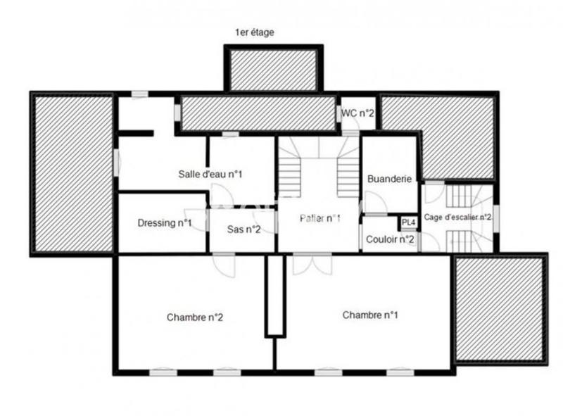 Maison - 372 m² - 12 pièces