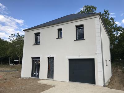 Maison - 90 m² - 5 pièces