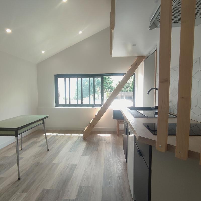 Loft - 251 m² - 5 pièces