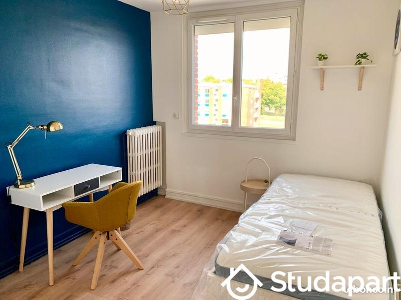 Chambre - 9 m² - 1 pièce