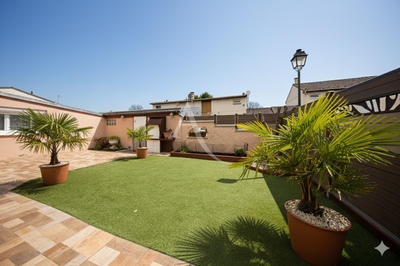 Maison - 110 m² - 5 pièces