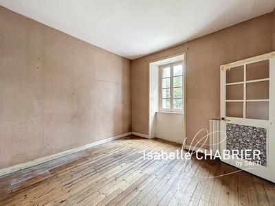 Maison - 212 m² - 7 pièces