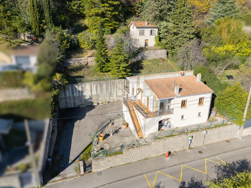 Maison - 83 m² - 4 pièces