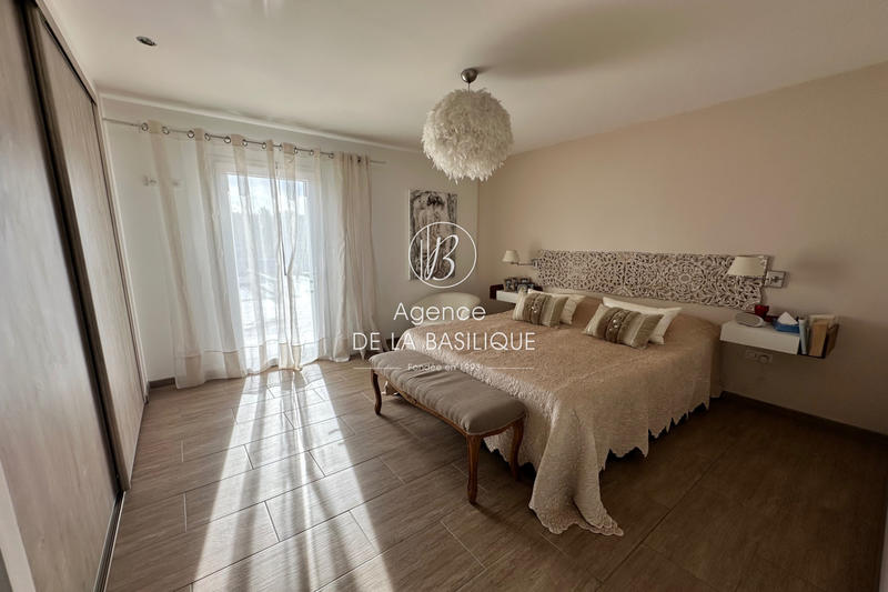 Villa - 225 m² - 7 pièces