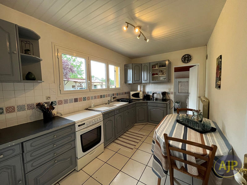 Maison - 90 m² - 4 pièces