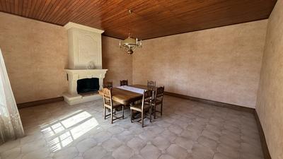 Maison - 197 m² - 7 pièces