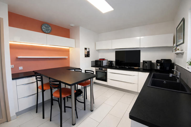 Maison - 122 m² - 6 pièces