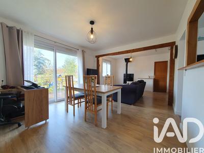 Maison - 93 m² - 4 pièces