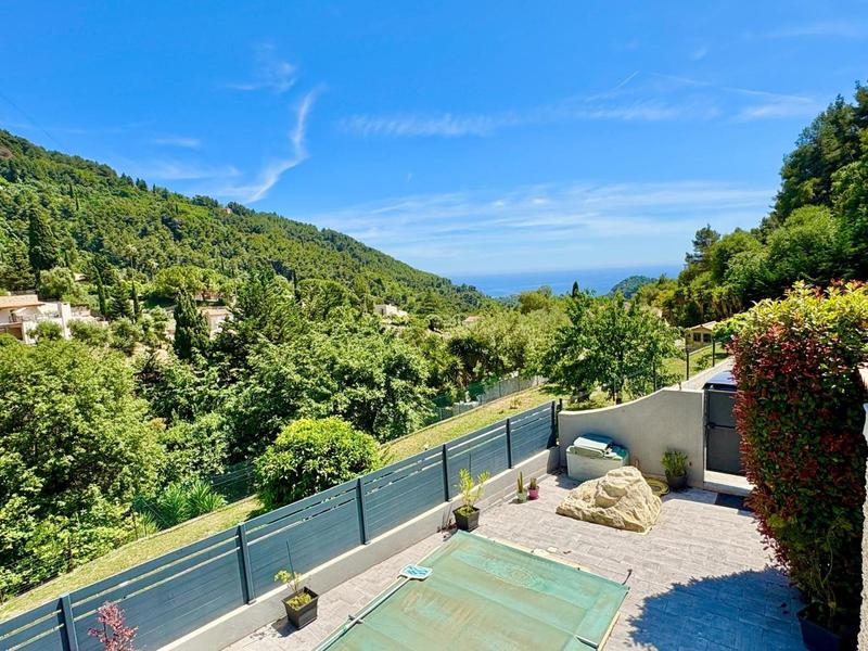 Maison - 121 m² - 5 pièces