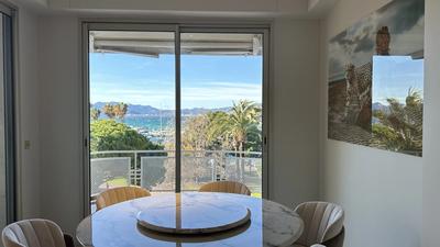 Appartement - 96 m² - 3 pièces