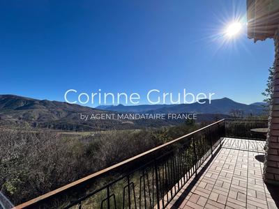 Maison - 94 m² - 5 pièces