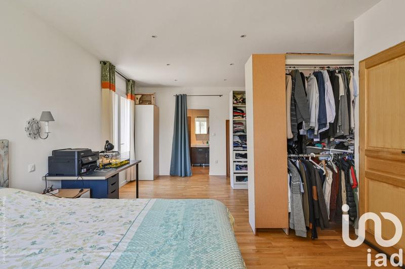 Maison - 233 m² - 8 pièces