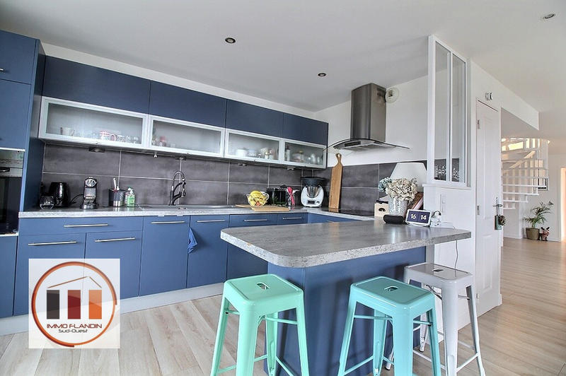 Appartement - 145 m² - 6 pièces