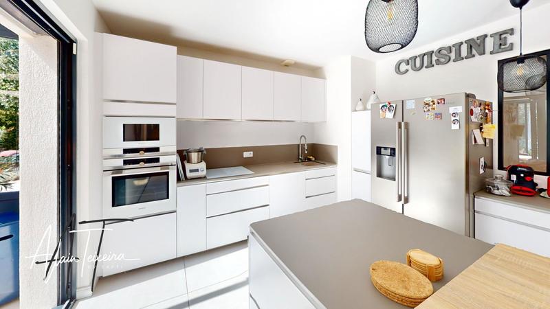 Maison - 148 m² - 5 pièces