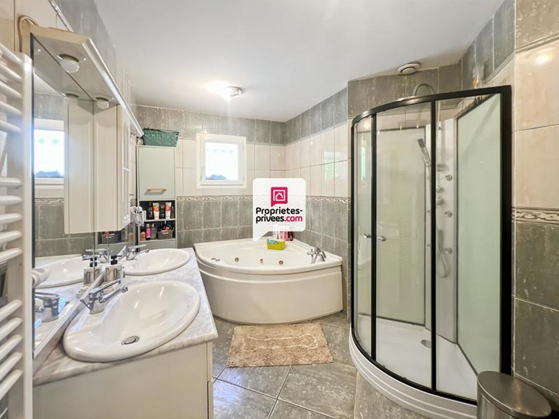 Maison - 175 m² - 5 pièces