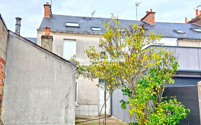 Maison - 104 m² - 6 pièces