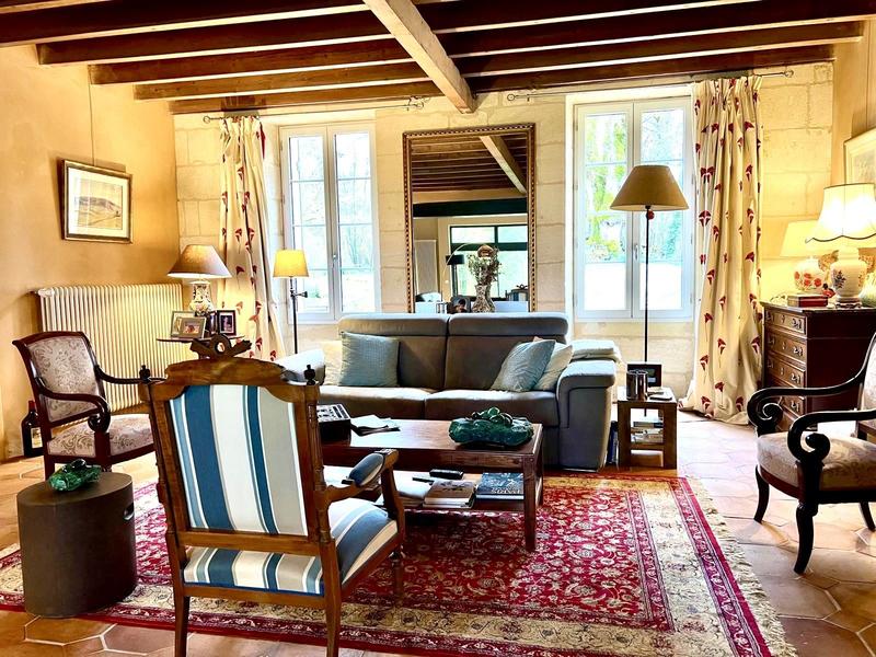 Château - 550 m² - 14 pièces