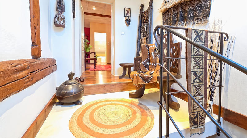 Maison - 245 m² - 7 pièces