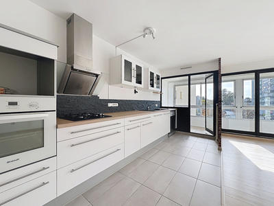 Appartement - 82 m² - 4 pièces