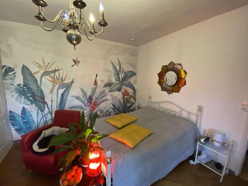 Appartement - 556 m² - 20 pièces