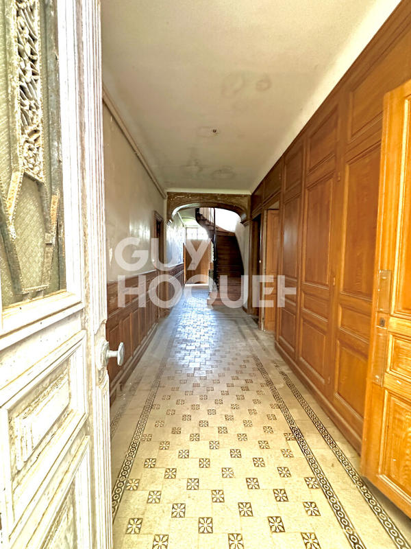 Maison - 216 m² - 8 pièces