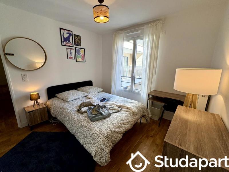 Chambre - 14 m² - 1 pièce