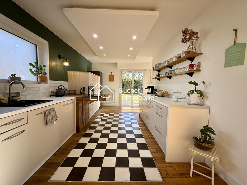 Maison - 189 m² - 6 pièces