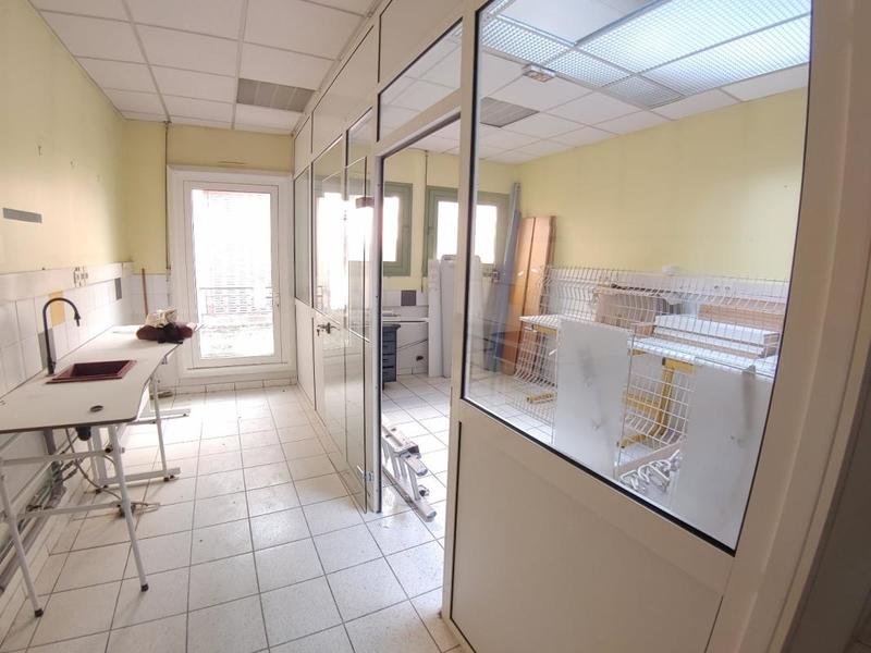 Local commercial - 260 m² - 3 pièces