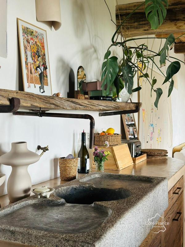 Villa - 239 m² - 9 pièces