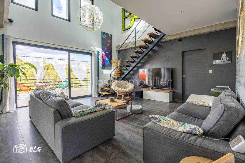 Maison - 208 m² - 6 pièces