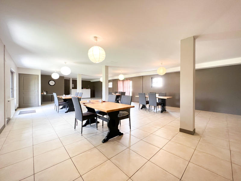 Maison - 550 m² - 15 pièces