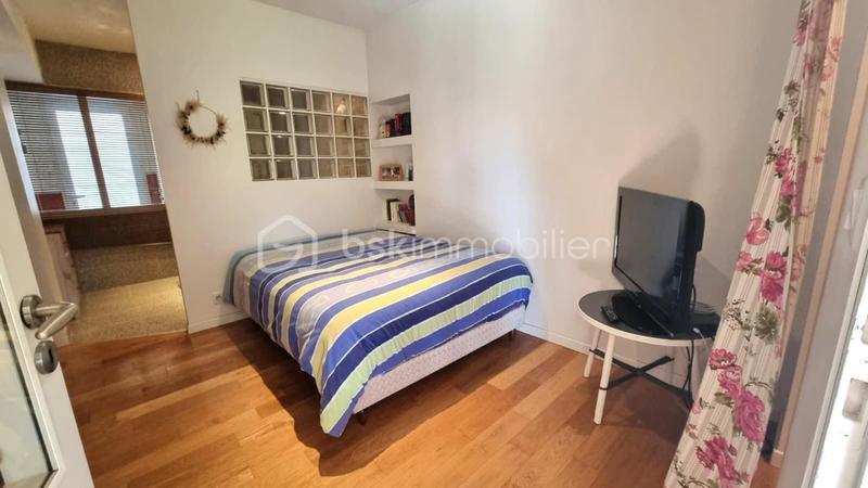 Maison traditionnelle - 180 m² - 5 pièces