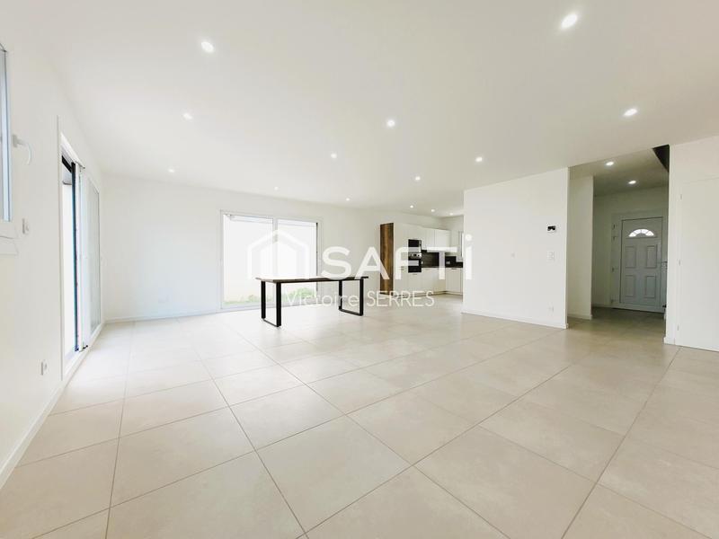 Maison - 137 m² - 6 pièces