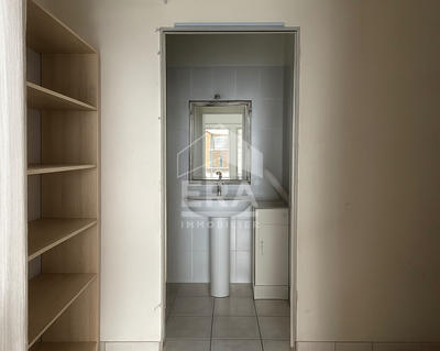 Local commercial - 30 m² - 1 pièce