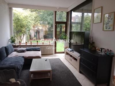 Maison d'architecte - 230 m² - 10 pièces