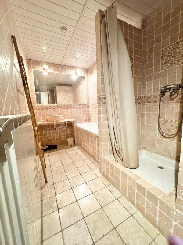 Appartement - 285 m² - 14 pièces