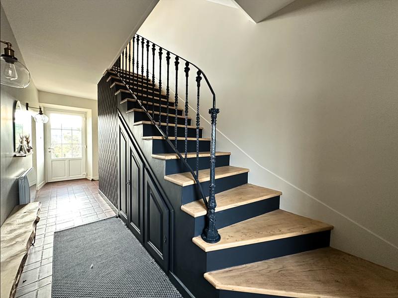 Maison - 357 m² - 11 pièces