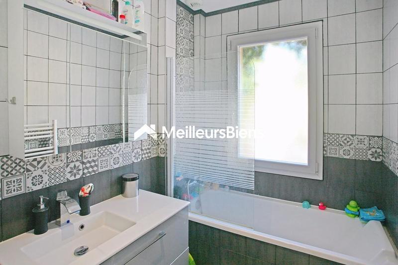 Maison - 136 m² - 6 pièces